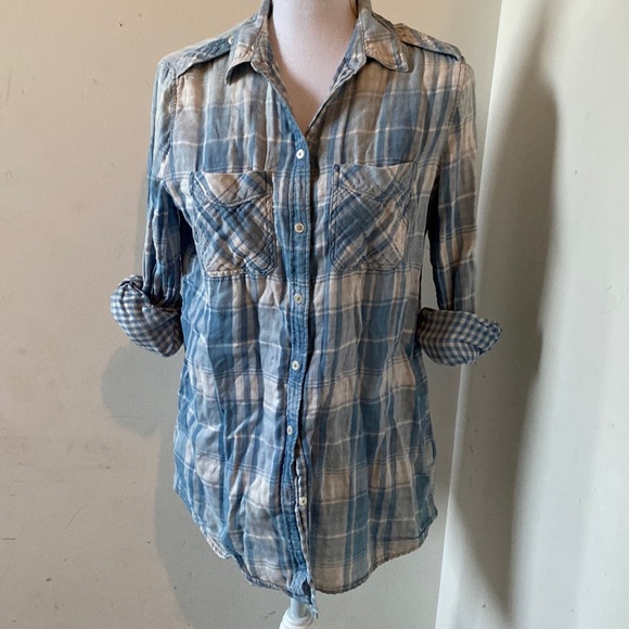 Express Tops - Lightly distressed Express Button Up